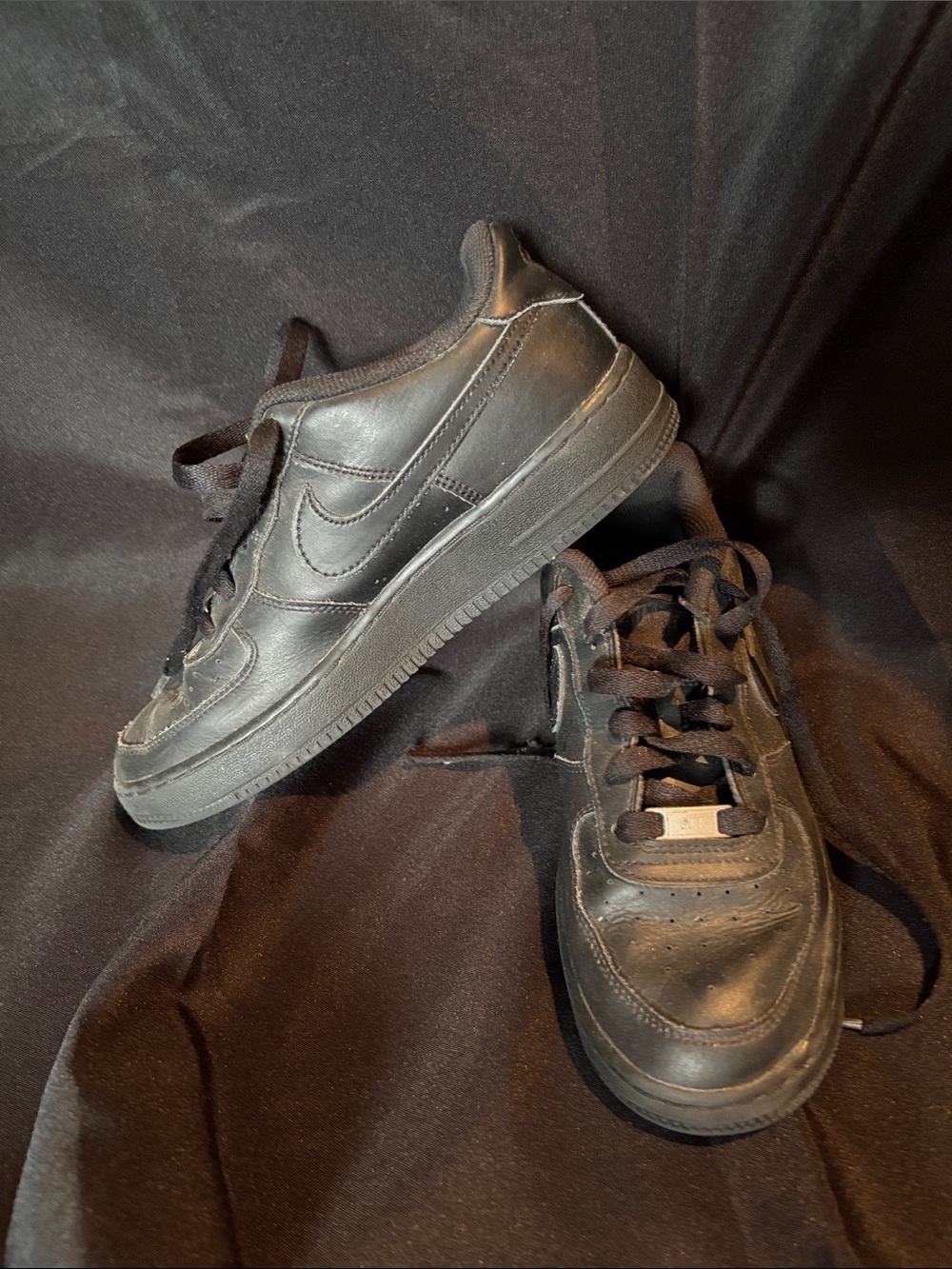 Nike Air Force 1 Low-Top Sneakers with Lace-Up Closure